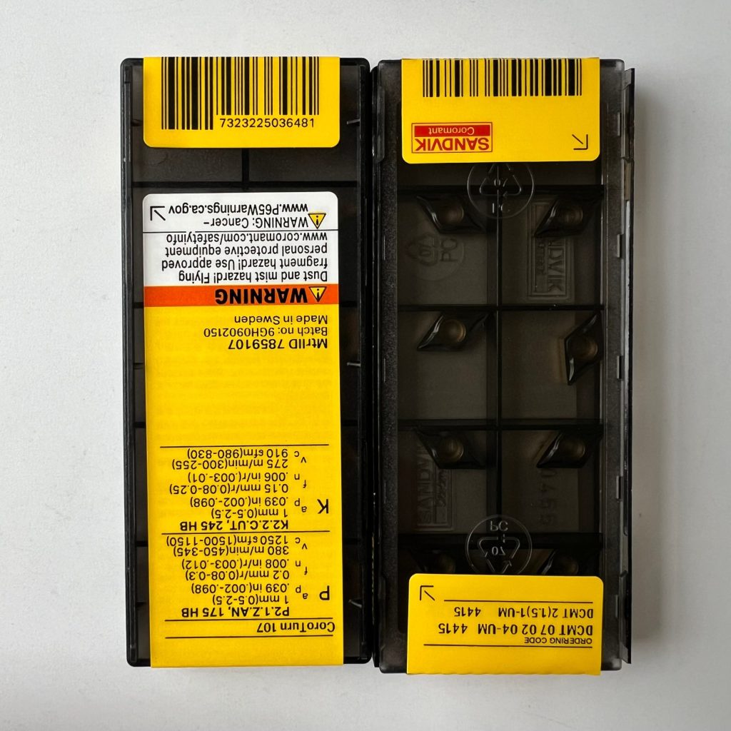 SANDVIK / DCMT070204-UM 4415 / 10 pcs