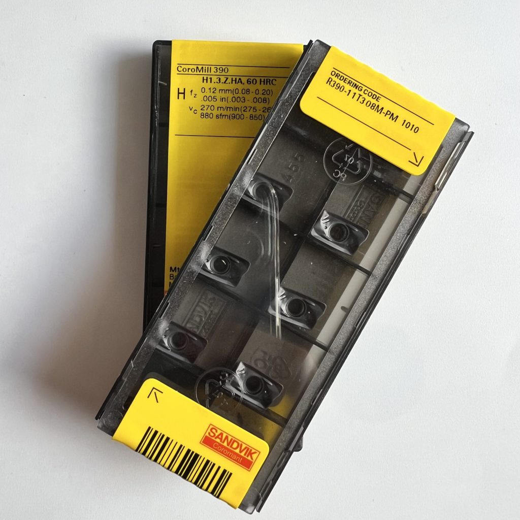 SANDVIK / R390-11T308M-PM 1010 / 10 pcs