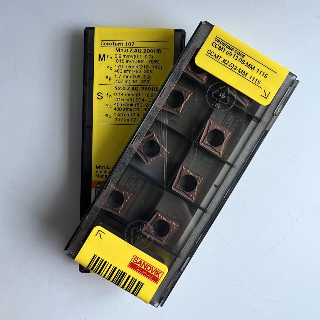 SANDVIK / CCMT09T308-MM 1115 / 10 pcs
