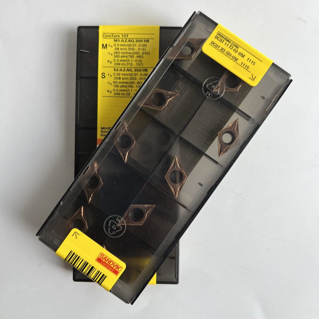 SANDVIK / DCGT11T302-UM 1115 / 10 pcs