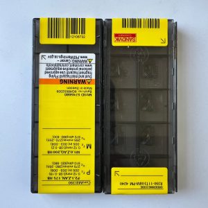 SANDVIK / R390-11T308M-PM 4240 / 10 pcs