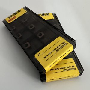 SANDVIK / 880-040305H-C-GM 1044 / 10pcs