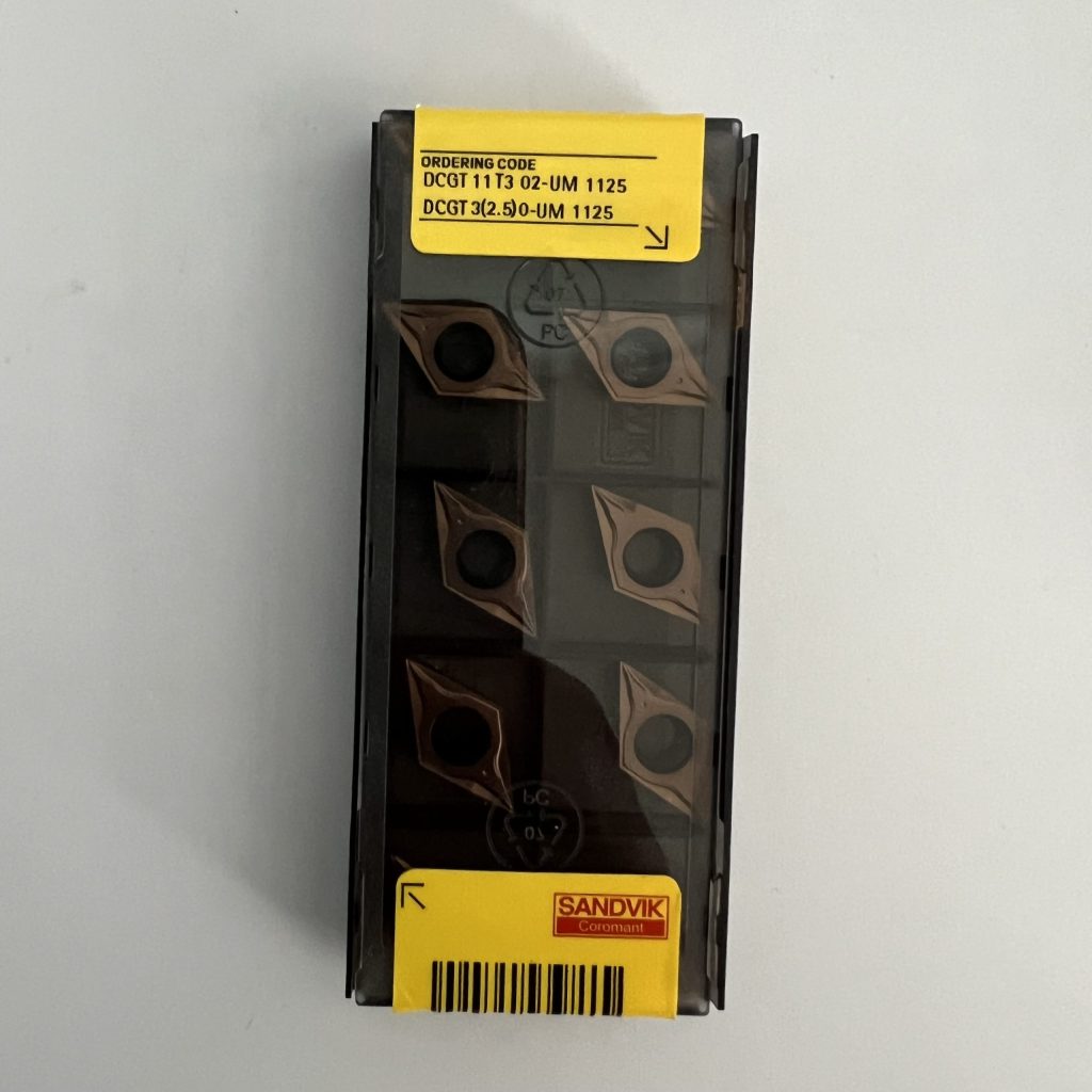 SANDVIK / DCGT 11T302-UM 1125/ 10pcs