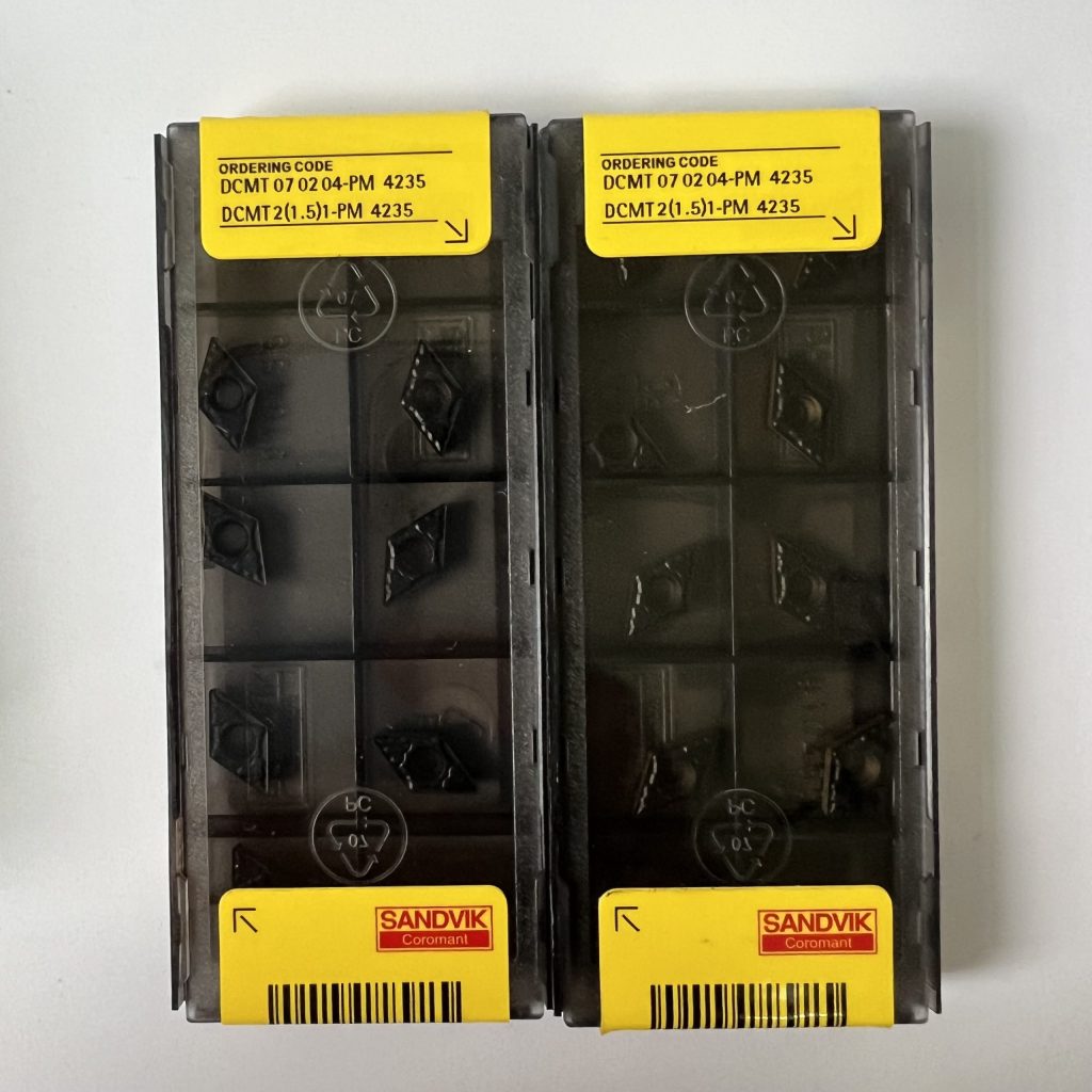 SANDVIK / DCMT 070204-PM 4235/ 10pcs