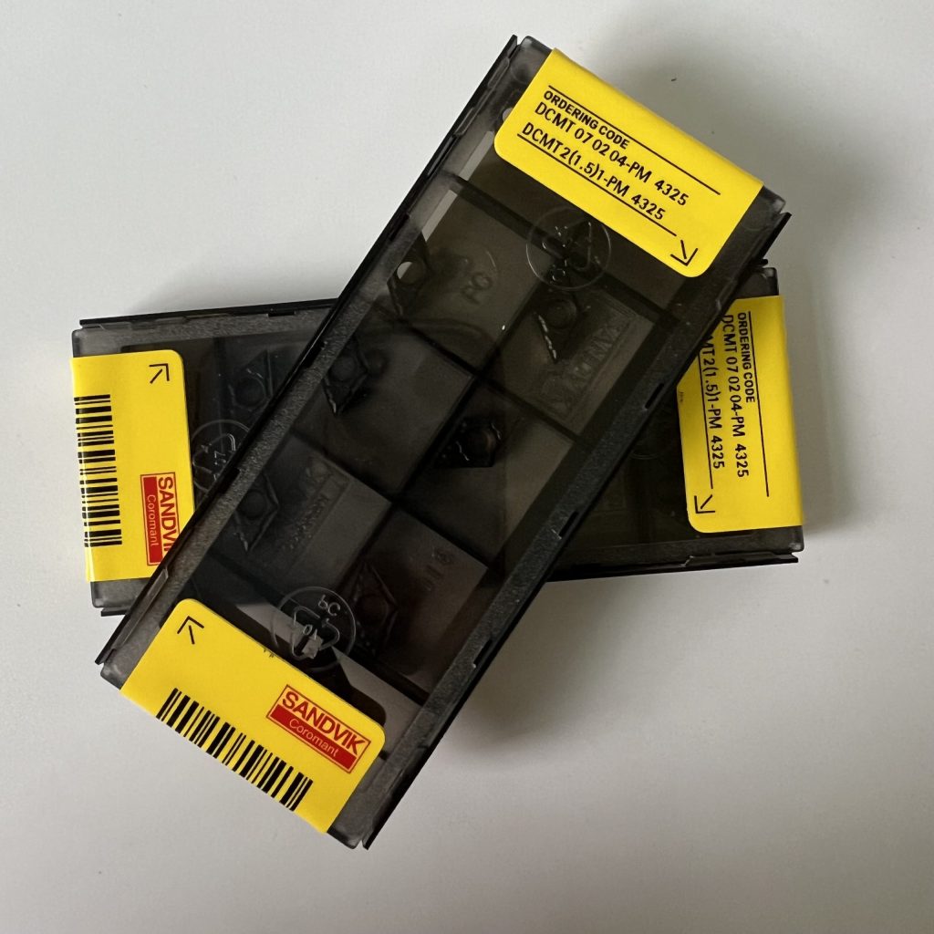 SANDVIK / DCMT 070204-PM 4325/ 10pcs