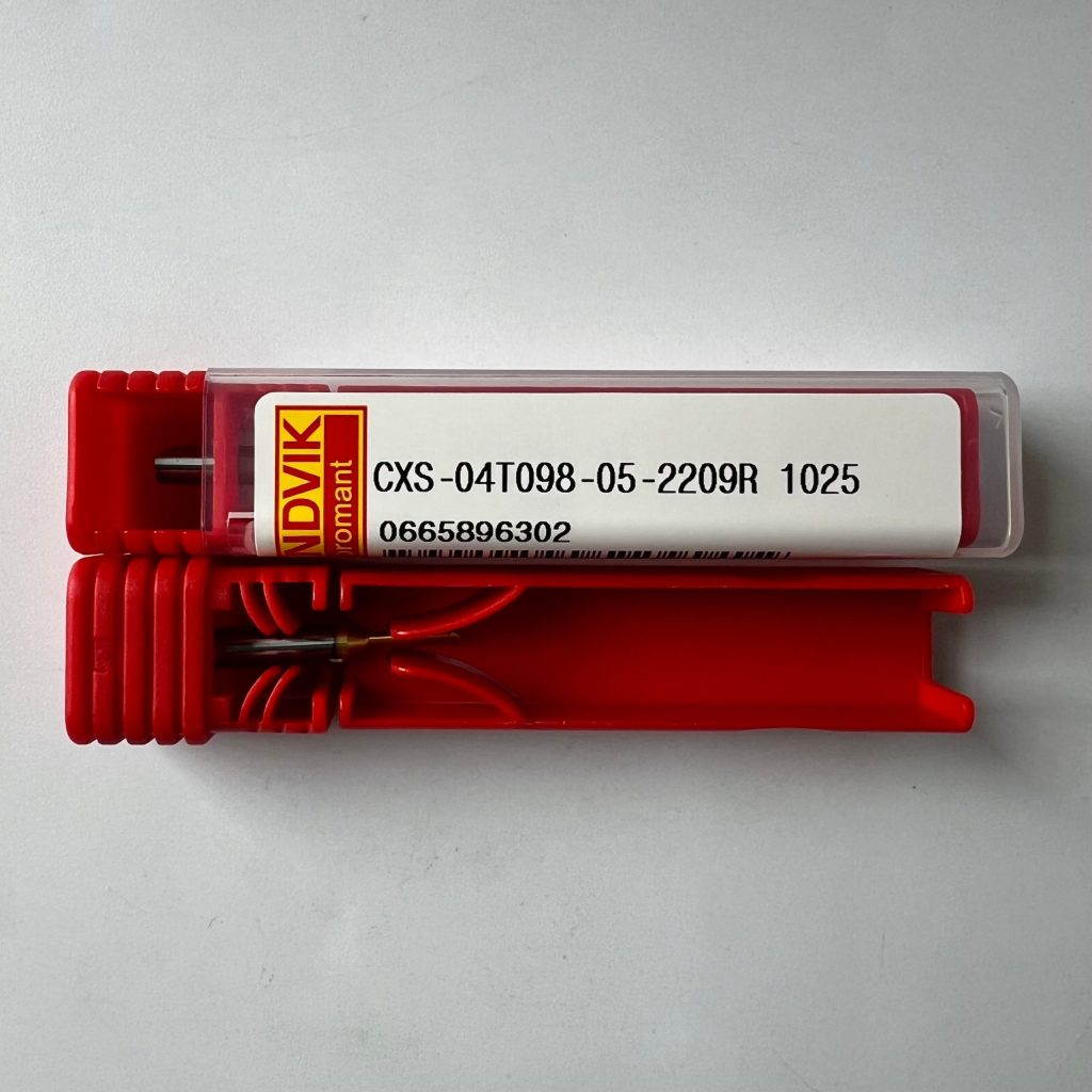 SANDVIK / CXS-04T098-05-2209R 1025 / 1 pcs