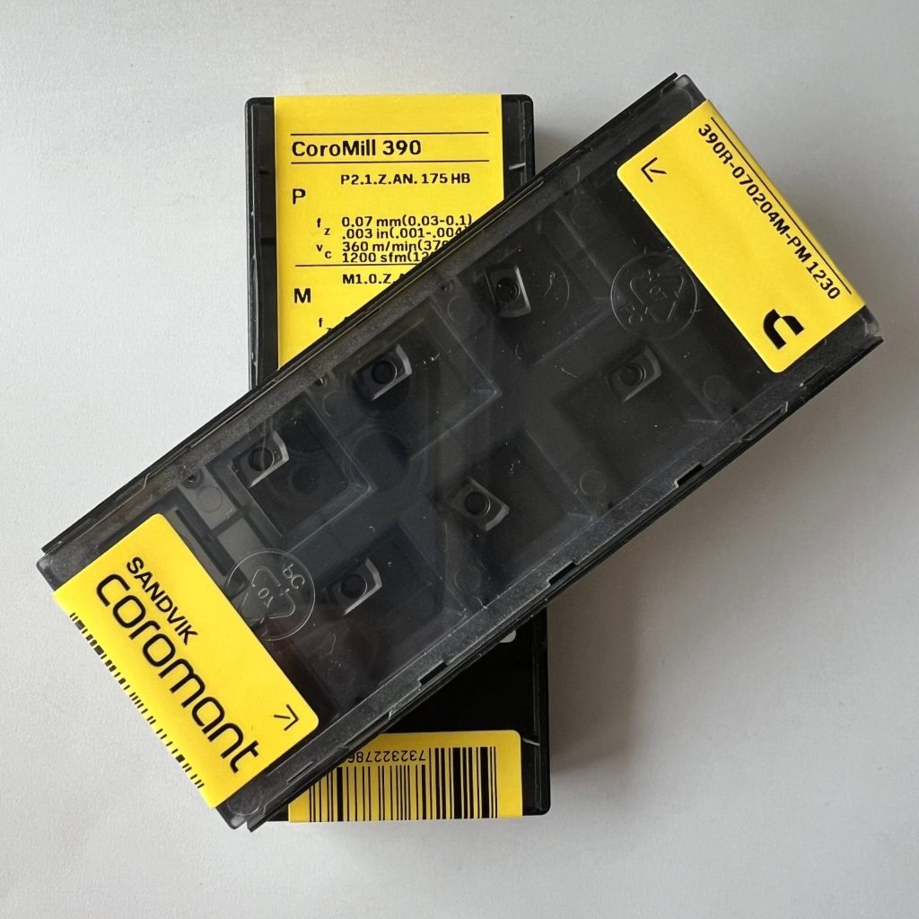 SANDVIK / 390R-070204M-PM 1230 / 10 pcs