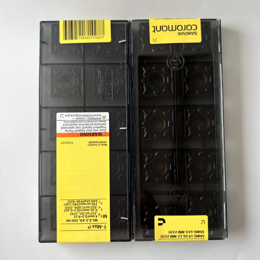 SANDVIK / SNMG190612-MM 2220 / 10 pcs