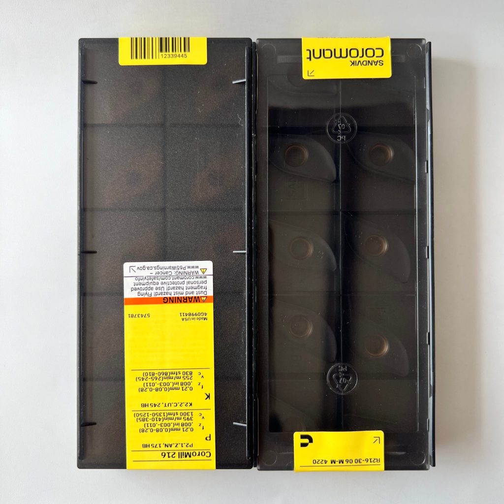 SANDVIK / R216-3006M-M 4220 / 10 pcs